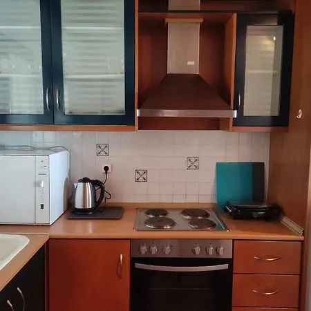 Bright, Beachfront With Free Parking And Garden 펜션 *