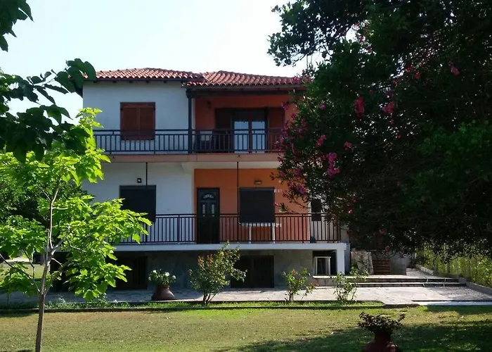 펜션 Bright, Beachfront With Free Parking And Garden